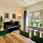 Family And Group Apartamento