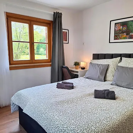 شقة Family And Group