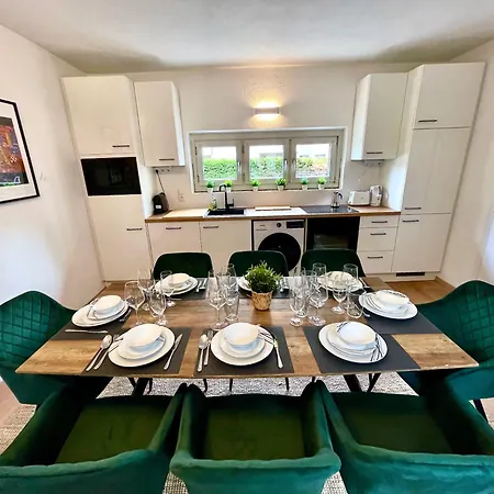 Family And Group Apartment *